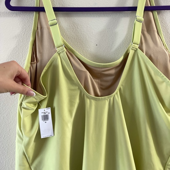 Old Navy Swimsuit Swimwear One Piece Swim Bikini Size 3X NWT - Picture 4 of 8